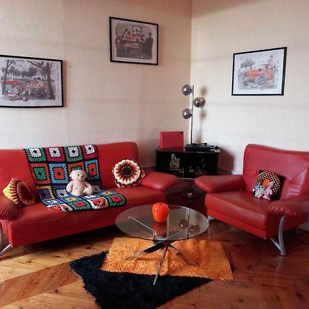 Ferienwohnung Vintage ,La Capsule Temporelle Wifi Draps Parking Publique Gratuit Thiers Exterior foto