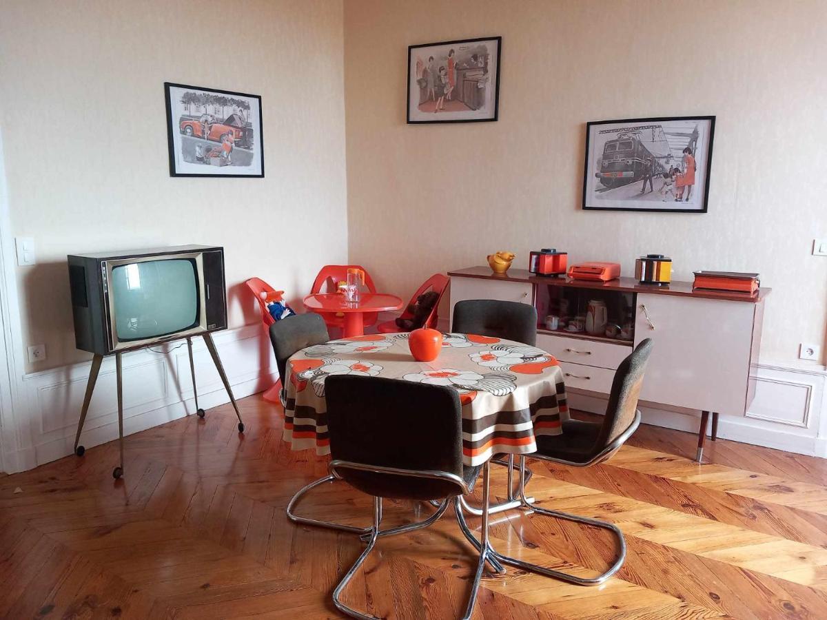 Ferienwohnung Vintage ,La Capsule Temporelle Wifi Draps Parking Publique Gratuit Thiers Exterior foto