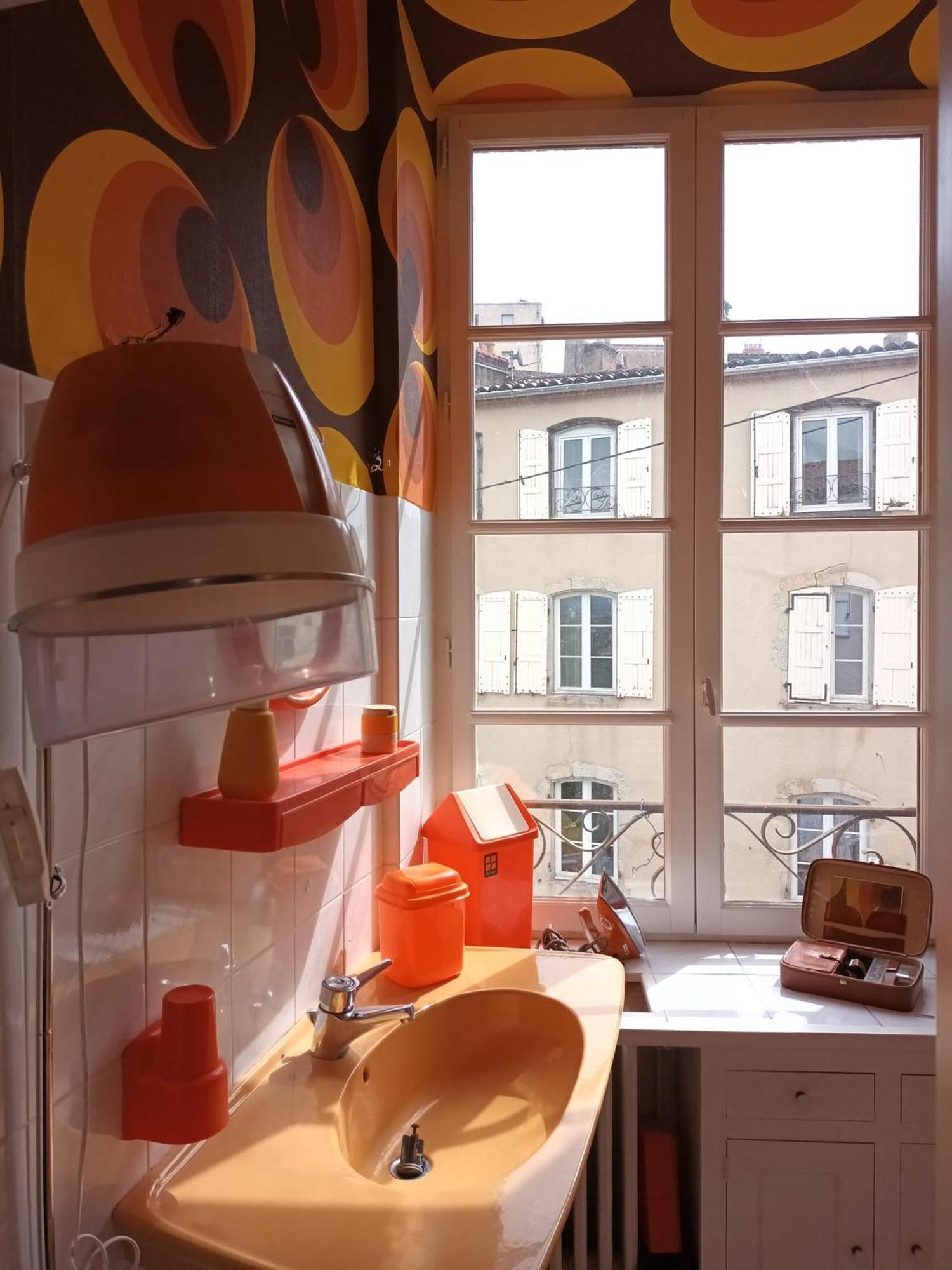 Ferienwohnung Vintage ,La Capsule Temporelle Wifi Draps Parking Publique Gratuit Thiers Exterior foto